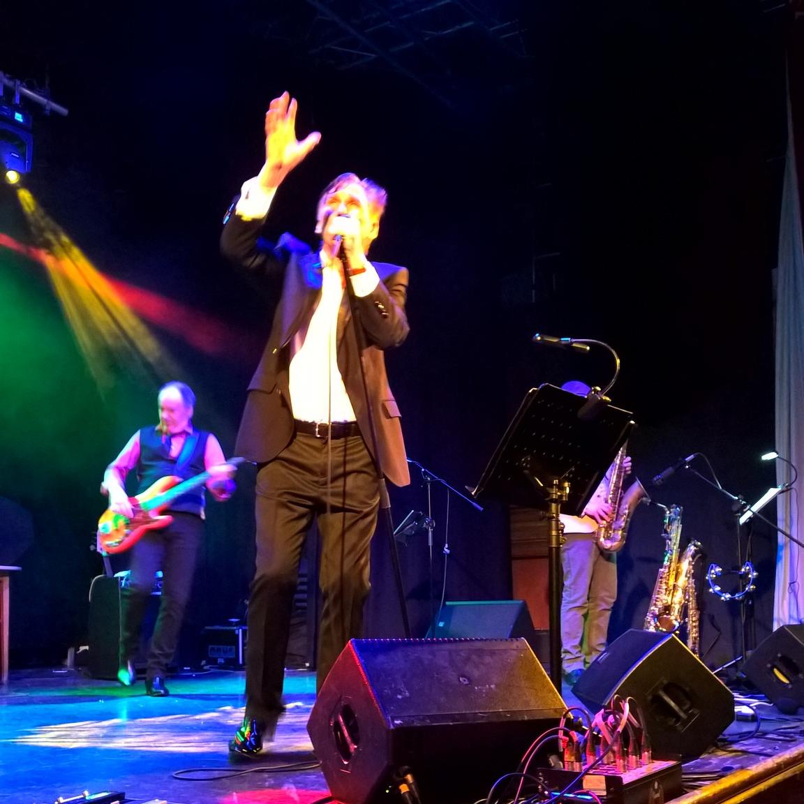 Roxy Magic live